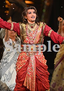 暁千星 舞台写真／星組大劇場公演『RRR × TAKA”R”AZUKA ～√Rama～』