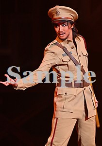 天飛華音 舞台写真／星組大劇場公演『RRR × TAKA”R”AZUKA ～√Rama～』
