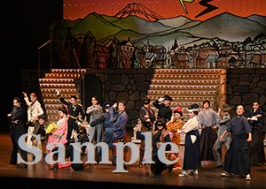 風間　他 舞台写真／月組兵庫県立芸術文化センター公演『稲妻開化譚－イナズマカイカタン－』